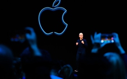 8 năm đương nhiệm, CEO Tim Cook đã chèo lái Apple thành công ra sao?