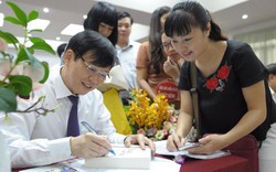 Nhà báo Hồ Quang Lợi ra mắt cuốn sách "Thời cuộc và văn hóa"