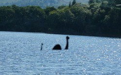 Phát hiện quái vật hồ Loch Ness bất ngờ nổi lên mặt hồ trong 1 phút