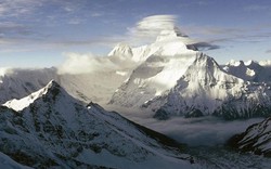 8 người khám phá núi lạ trên dãy Himalaya, 7 người trở về là xác không hồn