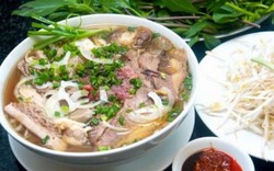 Bánh đúc, phở Lệ có thâm niên lâu đời, nổi tiếng ở Sài Gòn