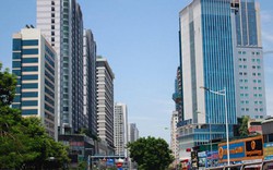 Ảnh: Phố phường Hà Nội "ngộp thở" với nhà cao tầng ngày nắng nóng