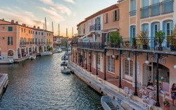 Venice thu nhỏ xinh đẹp hấp dẫn mọi "thánh sống ảo" đến nước Pháp
