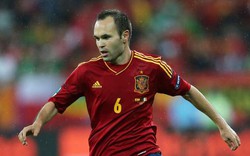 Iniesta đoạt giải cầu thủ xuất sắc nhất Euro 2012