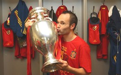 Iniesta gọi Mourinho là kẻ “vô công rỗi nghề”