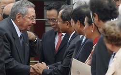 Chủ tịch Cuba Raul Castro Ruz tới thăm Việt Nam