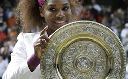 Serena Williams lập cú đúp