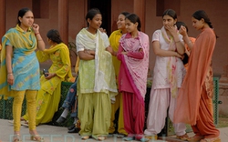 Ấn Độ:  Lệ làng hà khắc  cấm yêu và cưới