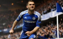 Ivanovic “dằn mặt” Man City