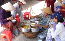 Đồ ăn đường phố Sài Gòn ngon hàng đầu thế giới