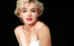 “Bom sex” Marilyn Monroe là người đồng tính?