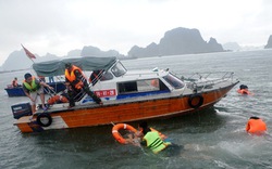 Cận cảnh cuộc giải cứu tàu cháy, người trôi nổi trên biển Hạ Long