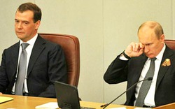 Bộ đôi quyền lực Putin - Medvedev sẽ sụp đổ?