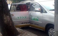 Taxi dù: Đồng hồ nhảy tiền Việt, tài xế tính thành... USD