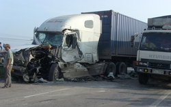 Tai nạn nghiêm trọng trên Quốc lộ 1A, 2 người chết