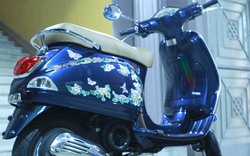 Tận mắt ngắm Vespa khảm trai độc đáo tại Hà Nội