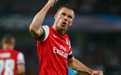 Podolski lập công, Arsenal nhẹ nhàng đánh bại Montpellier