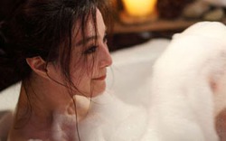 “Phát sốt” với cảnh tắm trần của Phạm Băng Băng