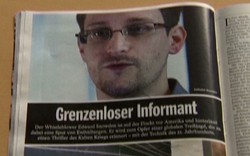 Edward Snowden xin tị nạn ở Nga