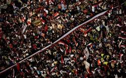Quân đội đảo chính, Tổng thống Ai Cập bị quản thúc
