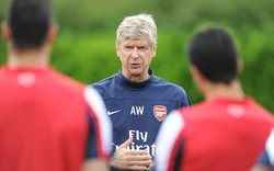 Trước khi sang Việt Nam, Arsenal tính “trói chân” HLV Wenger