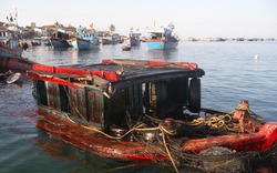 Truy tìm chủ tàu nghi gây ra vết dầu loang ở Bình Định