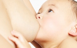 8 bí quyết nuôi con hoàn toàn bằng sữa mẹ