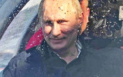 Tổng thống Putin lặn biển thăm tàu chiến cổ