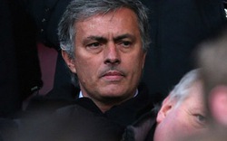 SỐC: MC gợi cảm của M.U tố Mourinho... “nghiện sex”