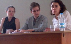 Edward Snowden được cấp tị nạn tạm thời ở Nga