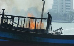 Cháy thuyền trên sông Hương, hàng trăm khách hoảng loạn