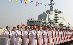 Trung Quốc tập quân sự trên tàu sân bay tự chế