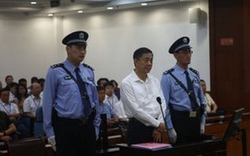 Lộ hình ảnh đầu tiên của Bạc Hy Lai tại tòa