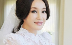 63 tuổi, Lưu Hiểu Khánh đẹp ngỡ ngàng trong đám cưới lần 4