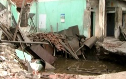 Quảng Ninh: “Hố tử thần” vây 7 nhà dân