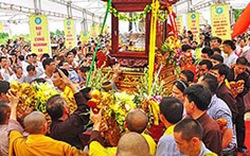 Đại lễ cung nghinh ngọc Xá Lợi tại Nghệ An