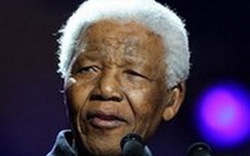 Ông Nelson Mandela vẫn nguy kịch nhưng đã được về nhà