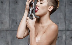 Sau biểu diễn gợi dục, Miley Cyrus uốn éo thoát y