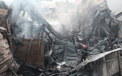 Cháy 1.000 m2 nhà xưởng, công ty sơn thành đống đổ nát
