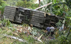 Lào Cai: Xe tải lao vực sâu, 2 người chết tại chỗ 