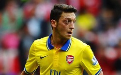 Arsene Wenger tấm tắc khen Ozil &#34;đắt xắt ra miếng&#34;