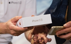 SỐC: Apple bán hết số iPhone 5S dự trữ