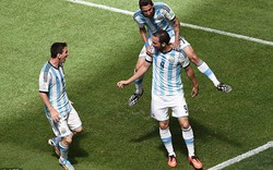 Messi “tịt ngòi”, Argentina vẫn giành vé vào bán kết