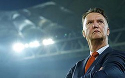 Chưa đến Old Trafford, Van Gaal đã khiến M.U “vớ bẫm”