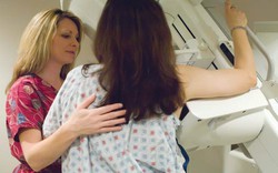 Xét nghiệm máu mới có thể phát hiện ung thư vú sớm 10 năm