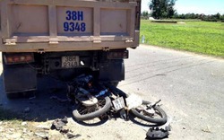Xe tải nghiến nát xe máy, 3 người tử vong tại chỗ
