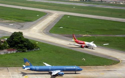 Máy bay của Vietnam Airlines và Jetstar Pacific suýt va nhau trên đường băng