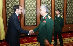 Thượng tướng Nguyễn Chí Vịnh tiếp Trợ lý đặc biệt của Tổng thống Mỹ
