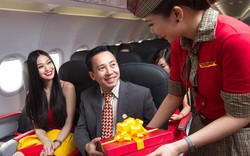 Bay VietJet - Trúng xe hơi 