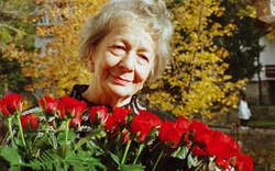 Chiêm nghiệm cuộc sống qua thơ Wislawa Szymborska